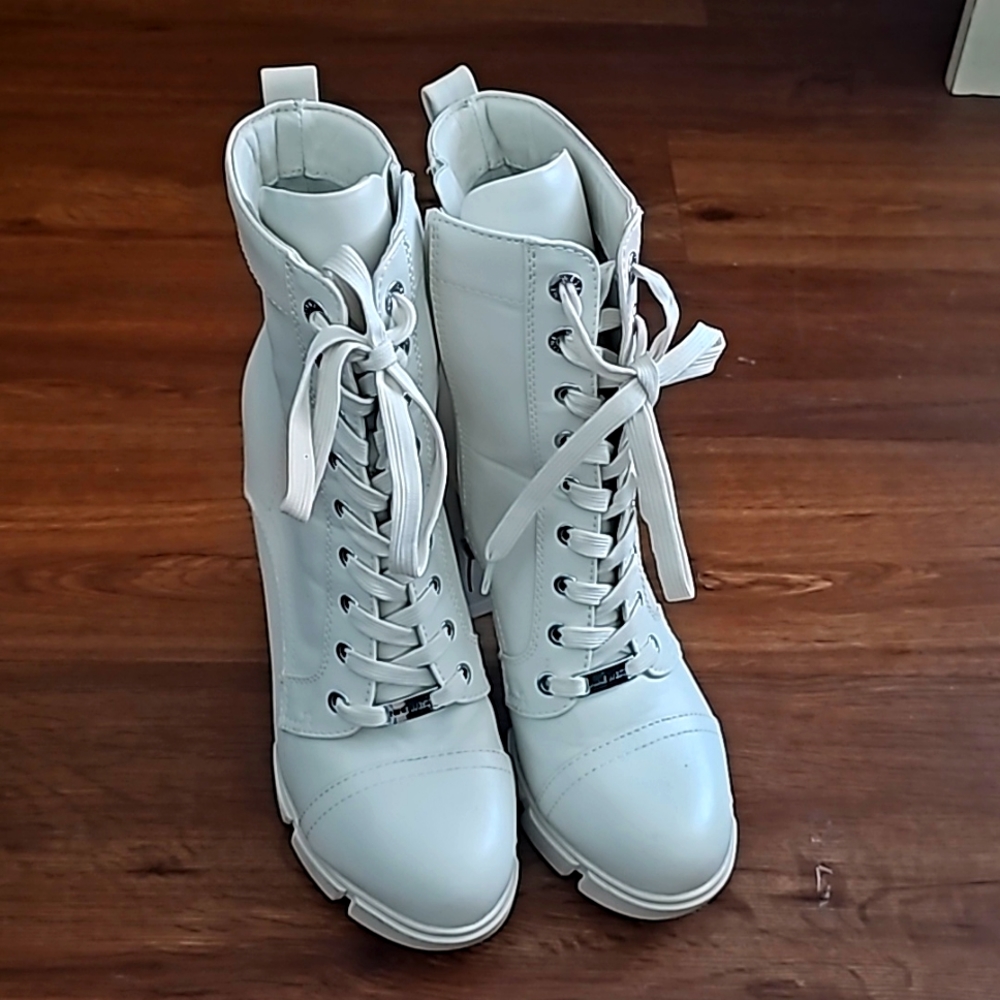 Nine west White boots